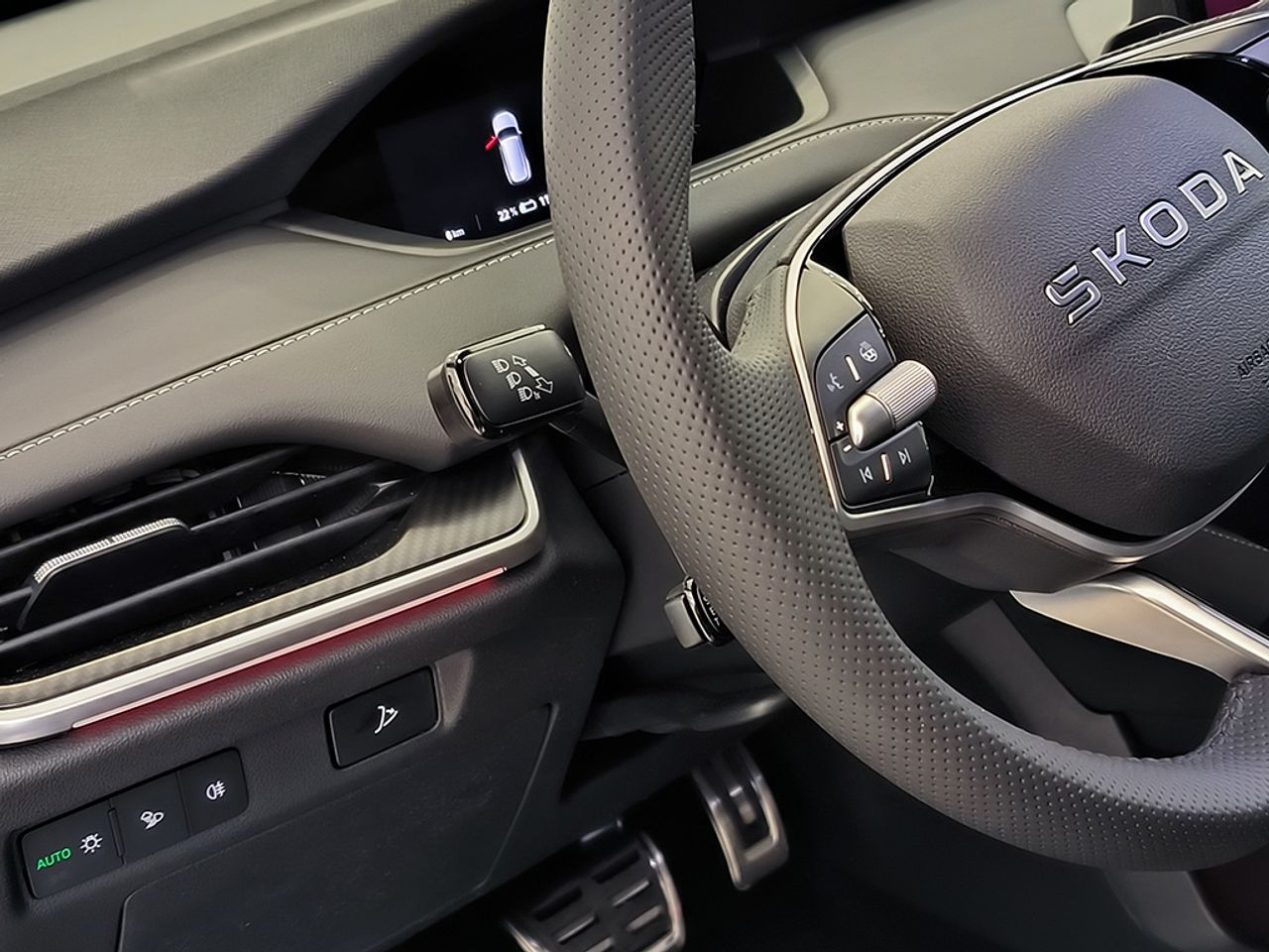 Skoda Elroq 85 Sportline 85kwh Batterie 210kw(286cv) - Foto 2