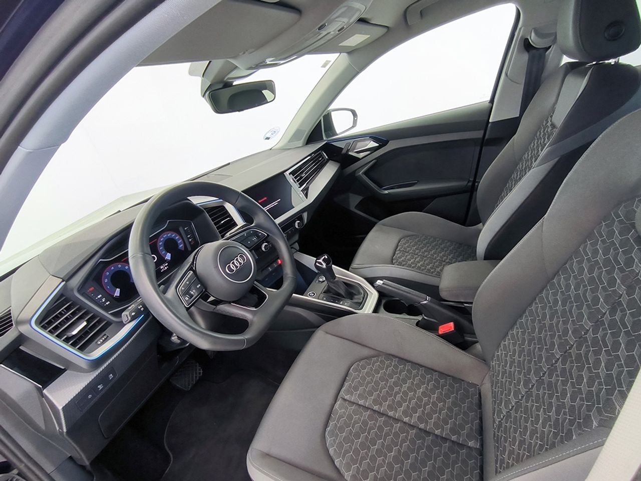 Audi A1 Sb 30 Tfsi 116cv Stronic Black Edition - Foto 2