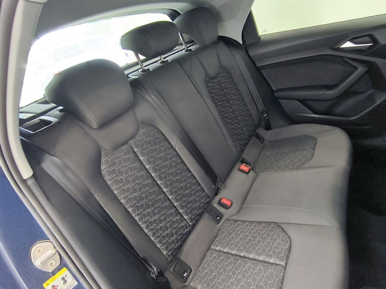 Audi A1 Sb 30 Tfsi 116cv Stronic Black Edition - Foto 2