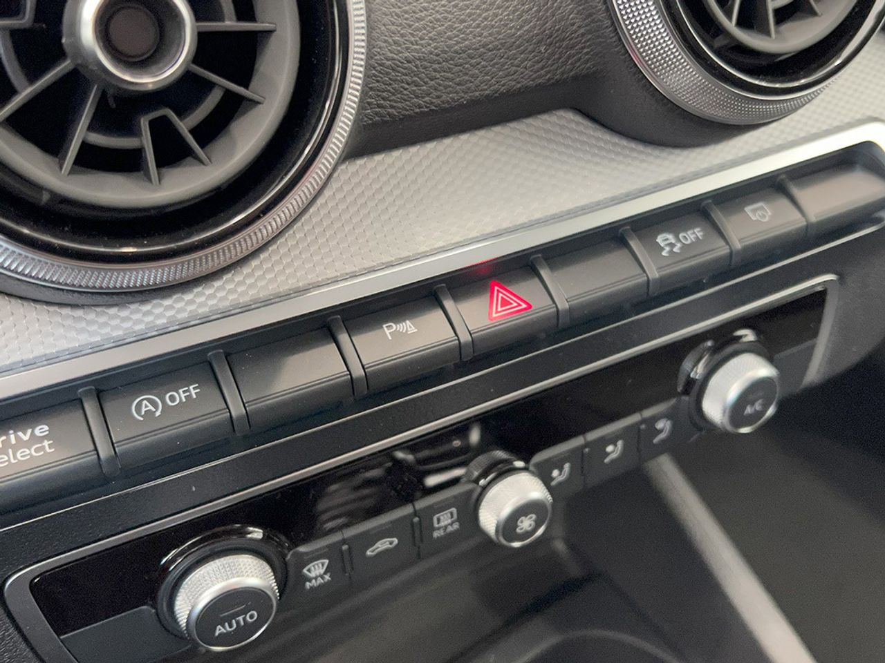 Audi Q2 Advanced 30 Tfsi 81kw (110cv) - Foto 2