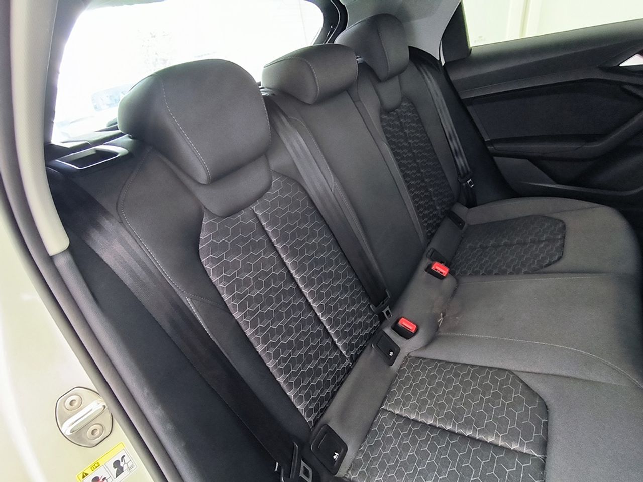 Audi A1 Sb 30 Tfsi 116 Cv Stronic Black Edition - Foto 2