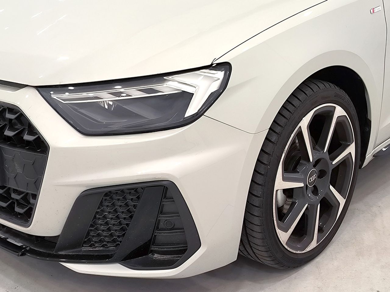 Audi A1 Sb 30 Tfsi 116 Cv Stronic Black Edition - Foto 2