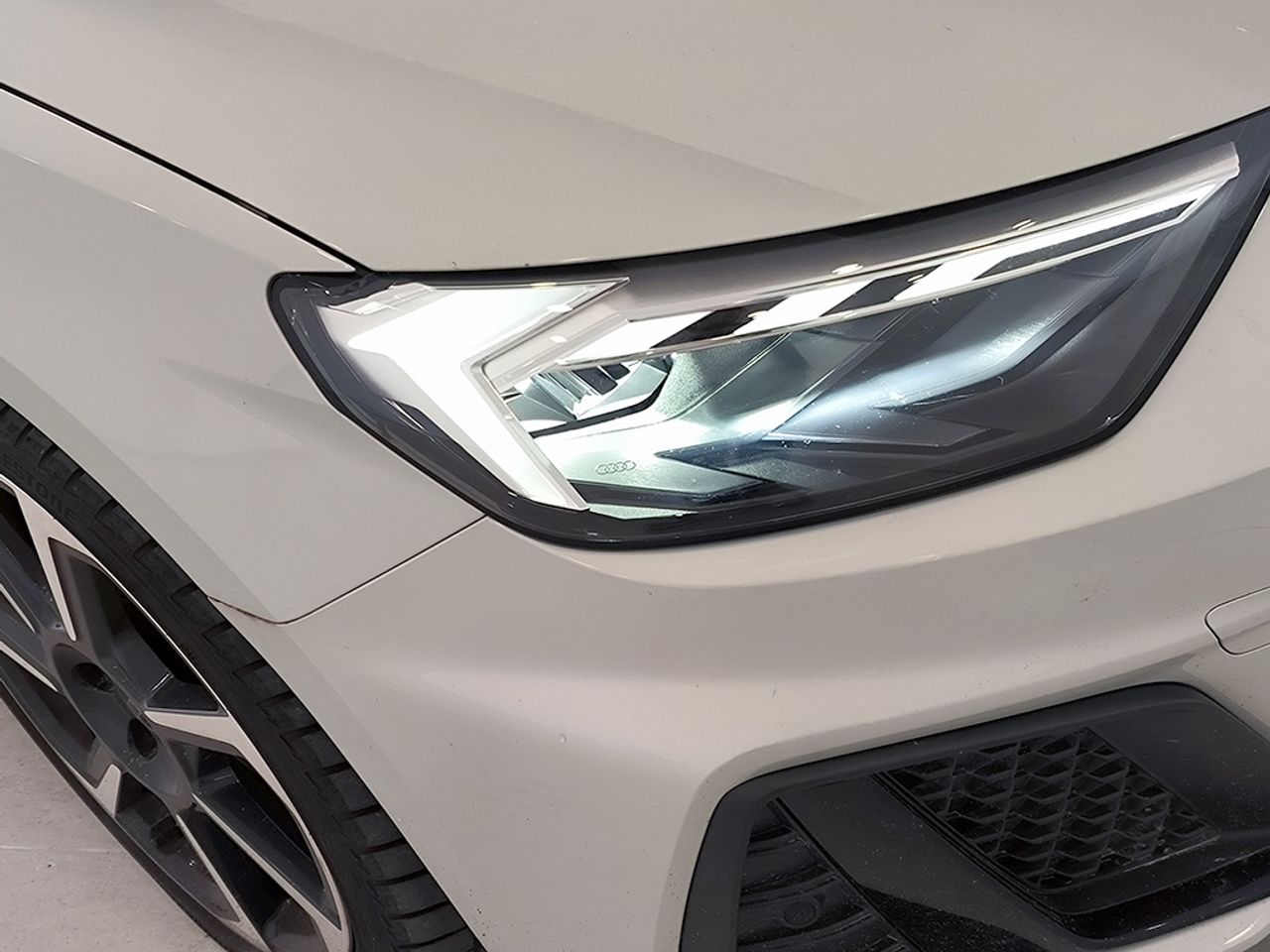 Audi A1 Sb 30 Tfsi 116 Cv Stronic Black Edition - Foto 2