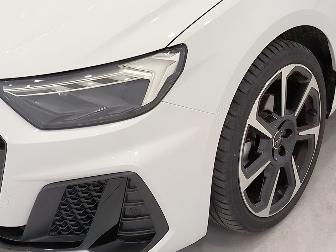 Audi A1 Sb 30 Tfsi 1160 Cv Stronic Black Line - Foto 2