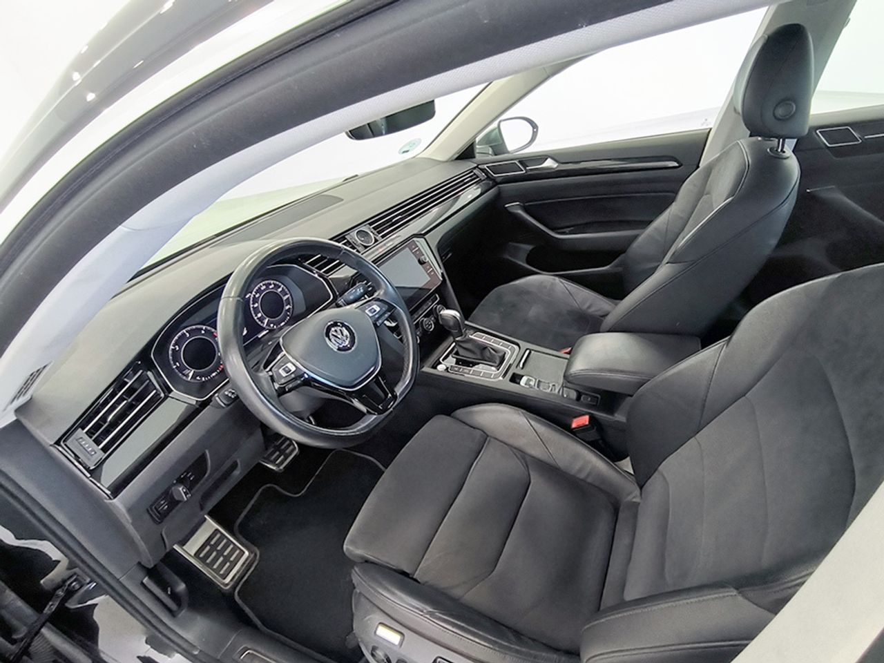 Volkswagen Arteon 2.0 Tdi 150 Cv Dsg - Foto 2