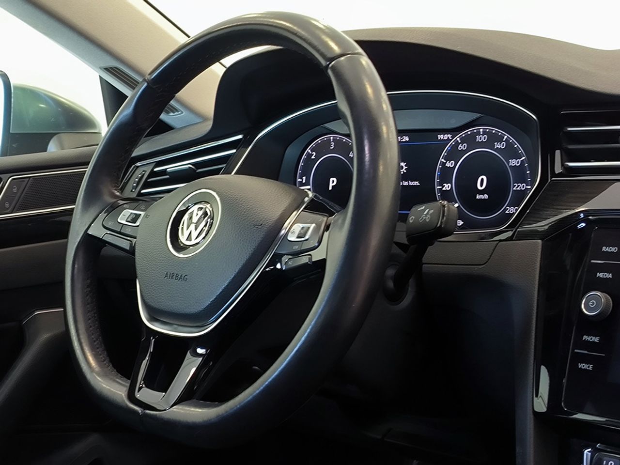 Volkswagen Arteon 2.0 Tdi 150 Cv Dsg - Foto 2