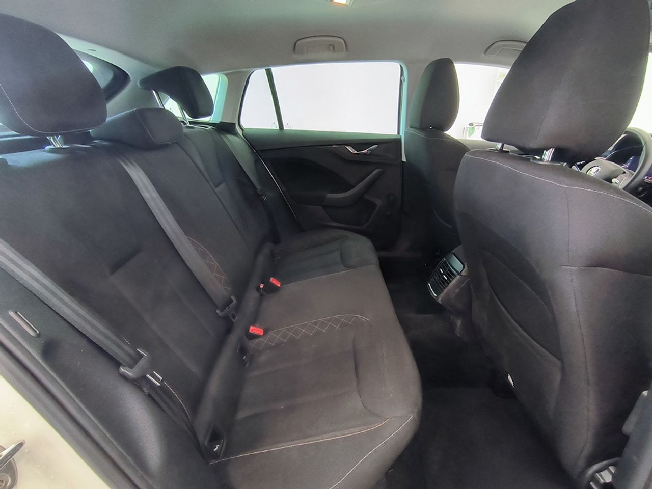 Skoda Scala 10 Tsi 95 Cv Emotion - Foto 2