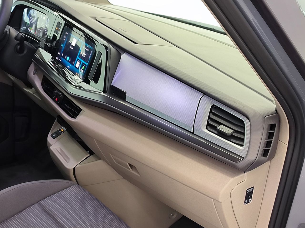 Volkswagen Multivan 1.5 Ehybrid 130 Kw 177 Cv / - Foto 2