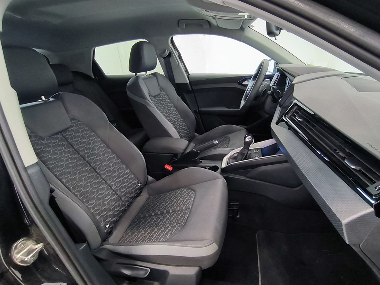 Audi A1 Sb 30 Tfsi 116cv Stronic Black - Foto 2