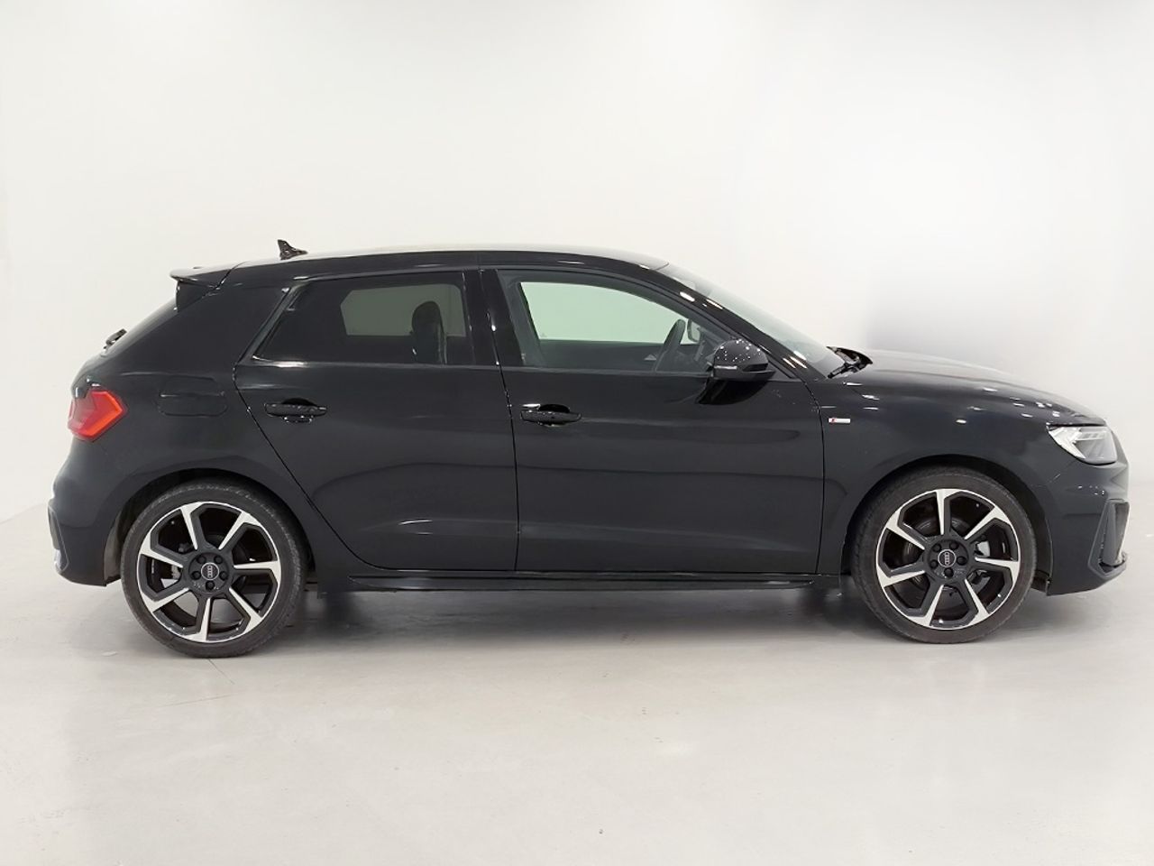 Audi A1 Sb 30 Tfsi 116cv Stronic Black - Foto 2