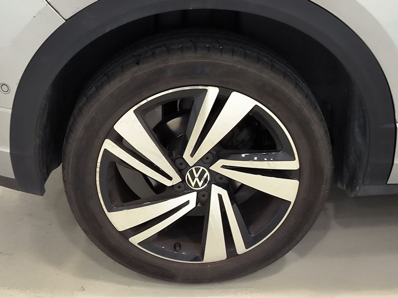 Volkswagen T-roc 15 Tsi 150cv Dsg R-line - Foto 2