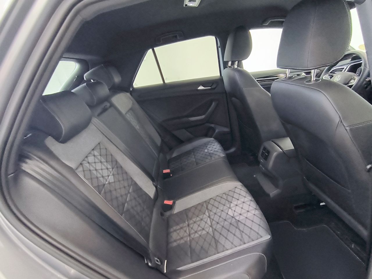 Volkswagen T-roc 15 Tsi 150cv Dsg R-line - Foto 2