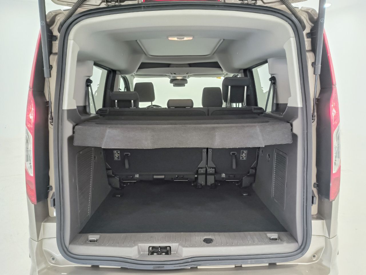 Ford Connect Tourneo 1.5 Tdci 120 Cv Titanium - Foto 2
