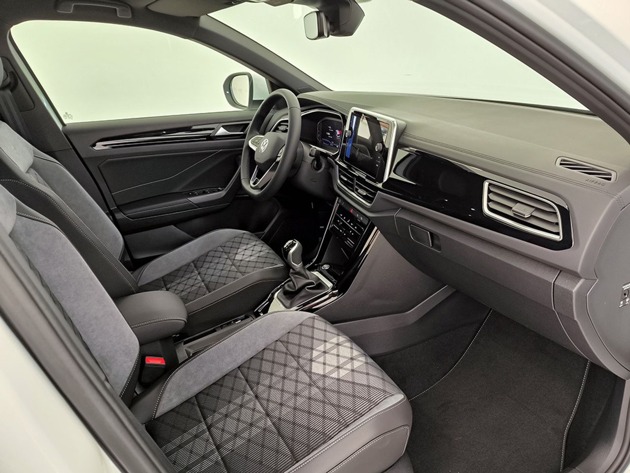Volkswagen T-roc 1.5 Rsi 150cv R-line - Foto 2