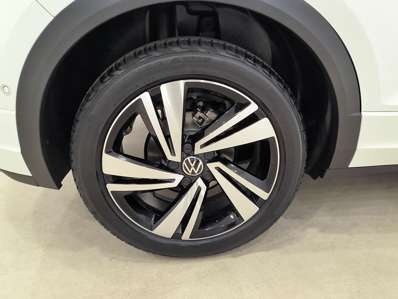 Volkswagen T-roc 1.5 Rsi 150cv R-line - Foto 2