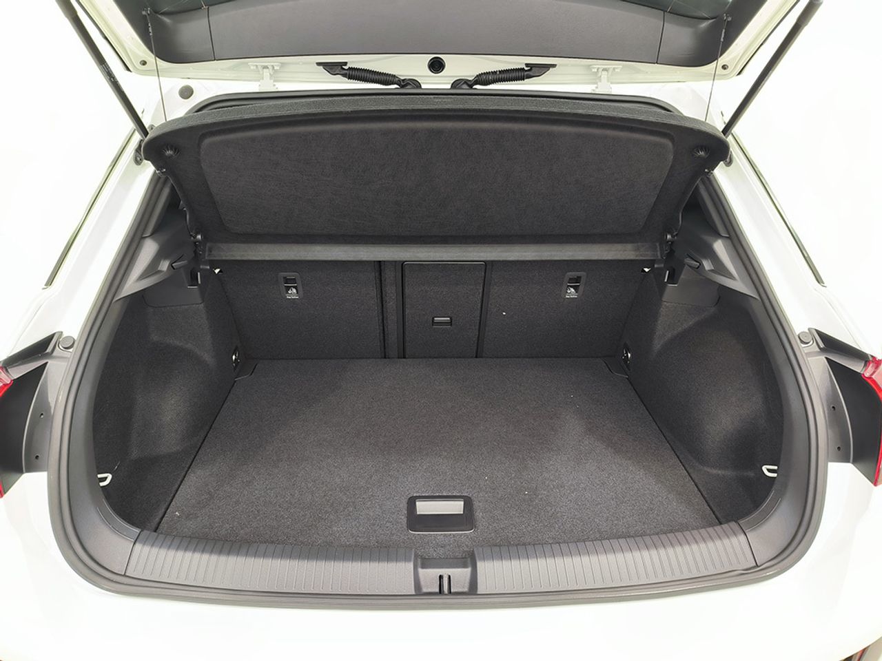 Volkswagen T-roc 1.5 Rsi 150cv R-line - Foto 2