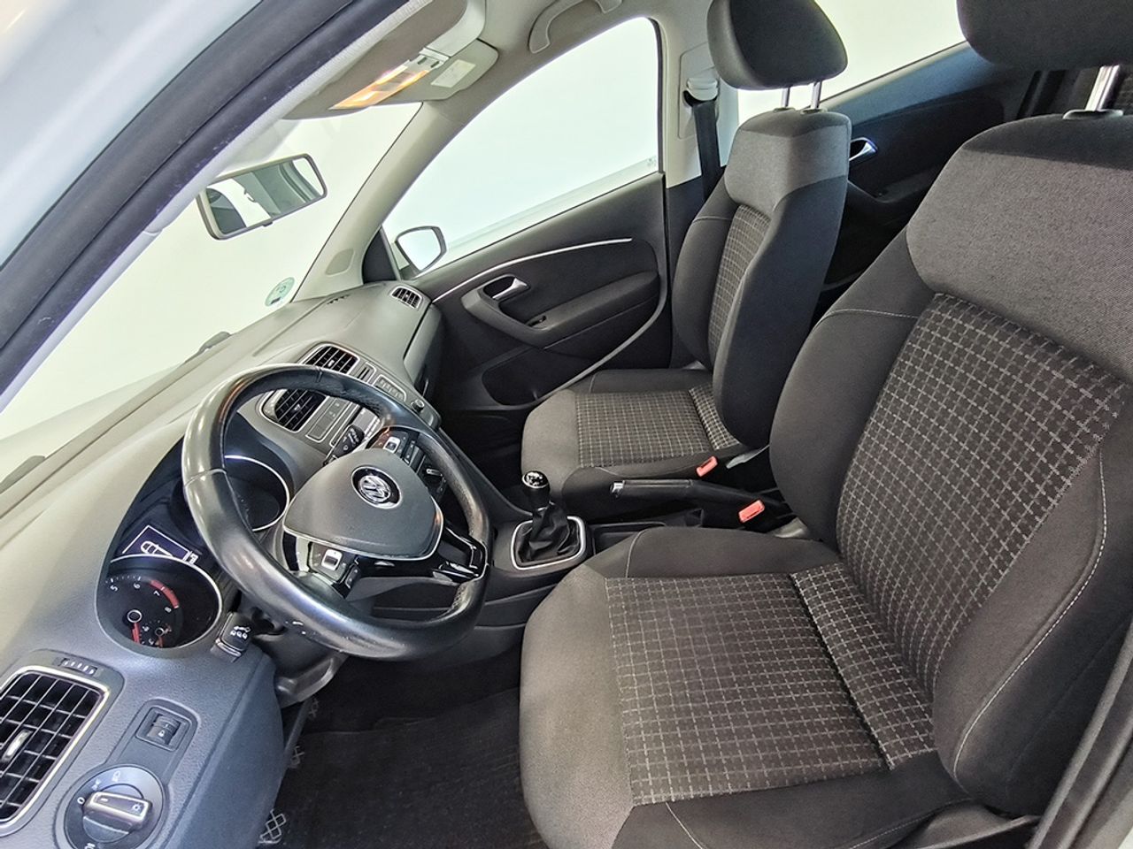 Volkswagen Polo 1.2 Tsi 90 Cv Advance - Foto 2