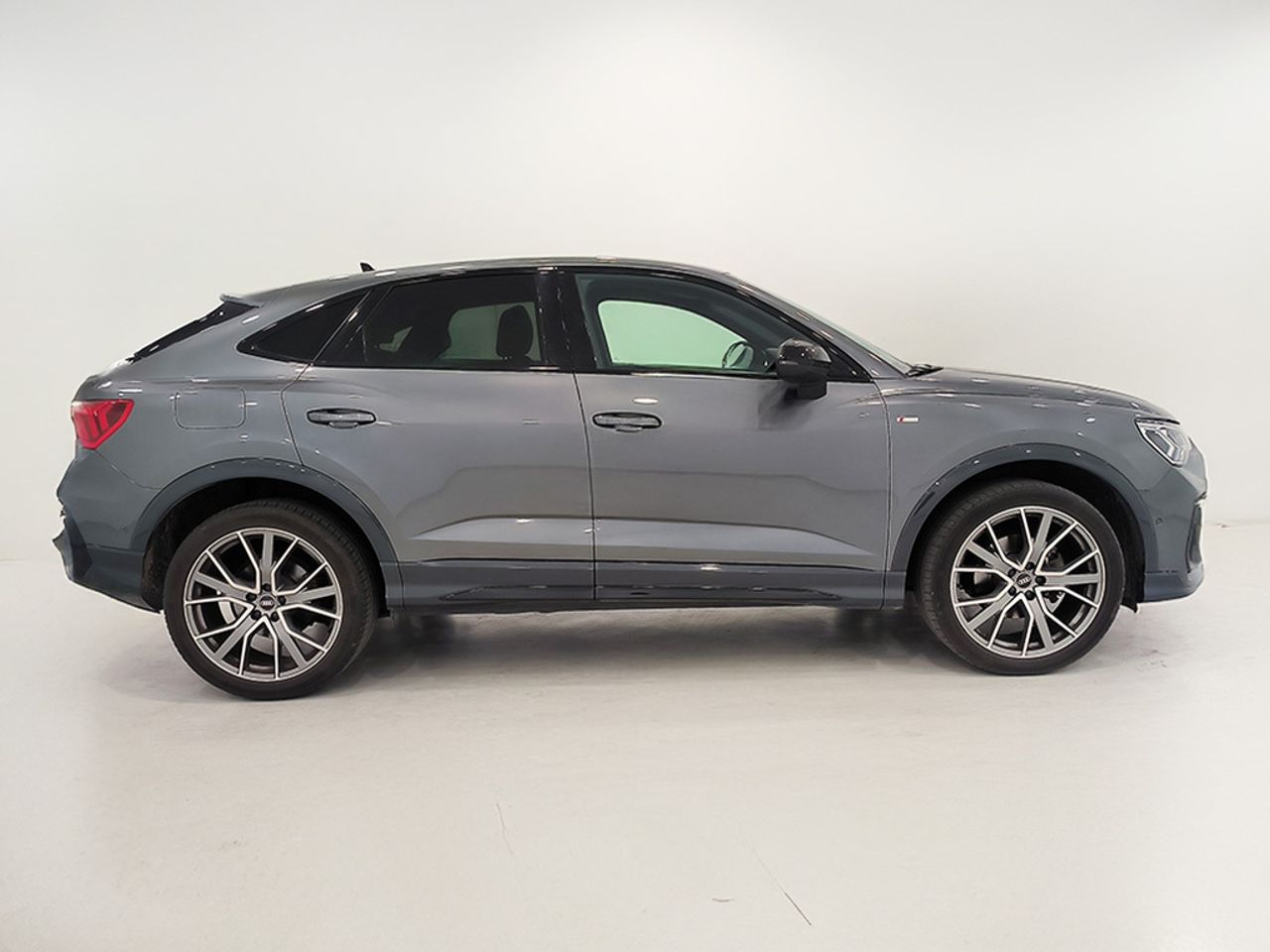 Audi Q3 35 Tdi 110kw (150cv) S Tronic Black Lim. - Foto 2