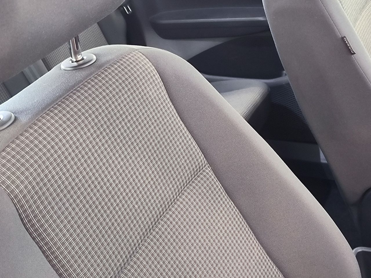 Volkswagen Caddy Kombi 5-asientos 2.0 Tdi 102 Cv - Foto 2