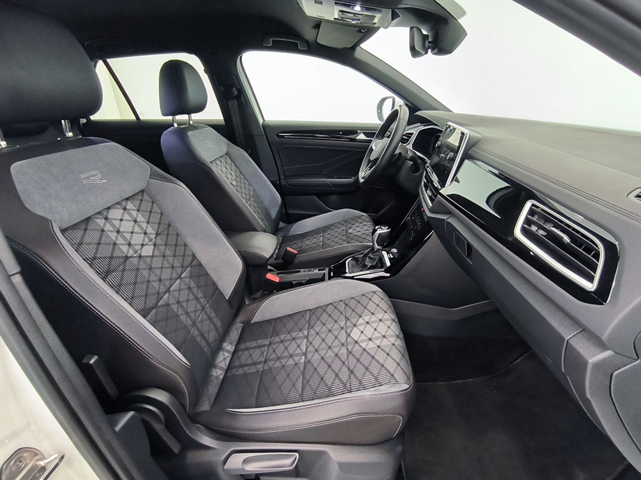 Volkswagen T-roc 1.5 Tsi 150 Cv Dsg Rline - Foto 2