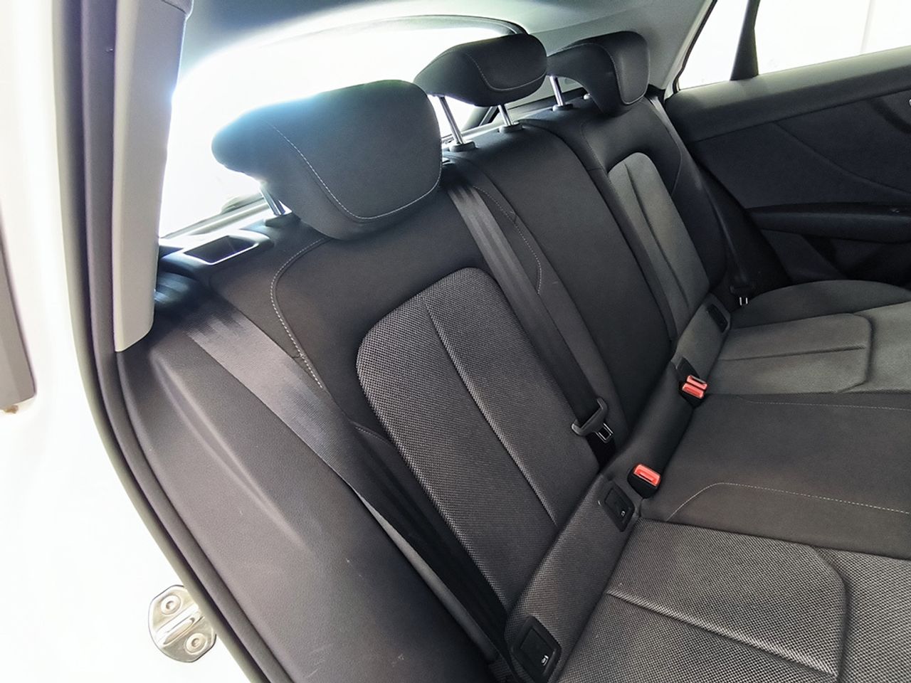 Audi Q2 30 Tdi 116 Cv Stronic Sline - Foto 2