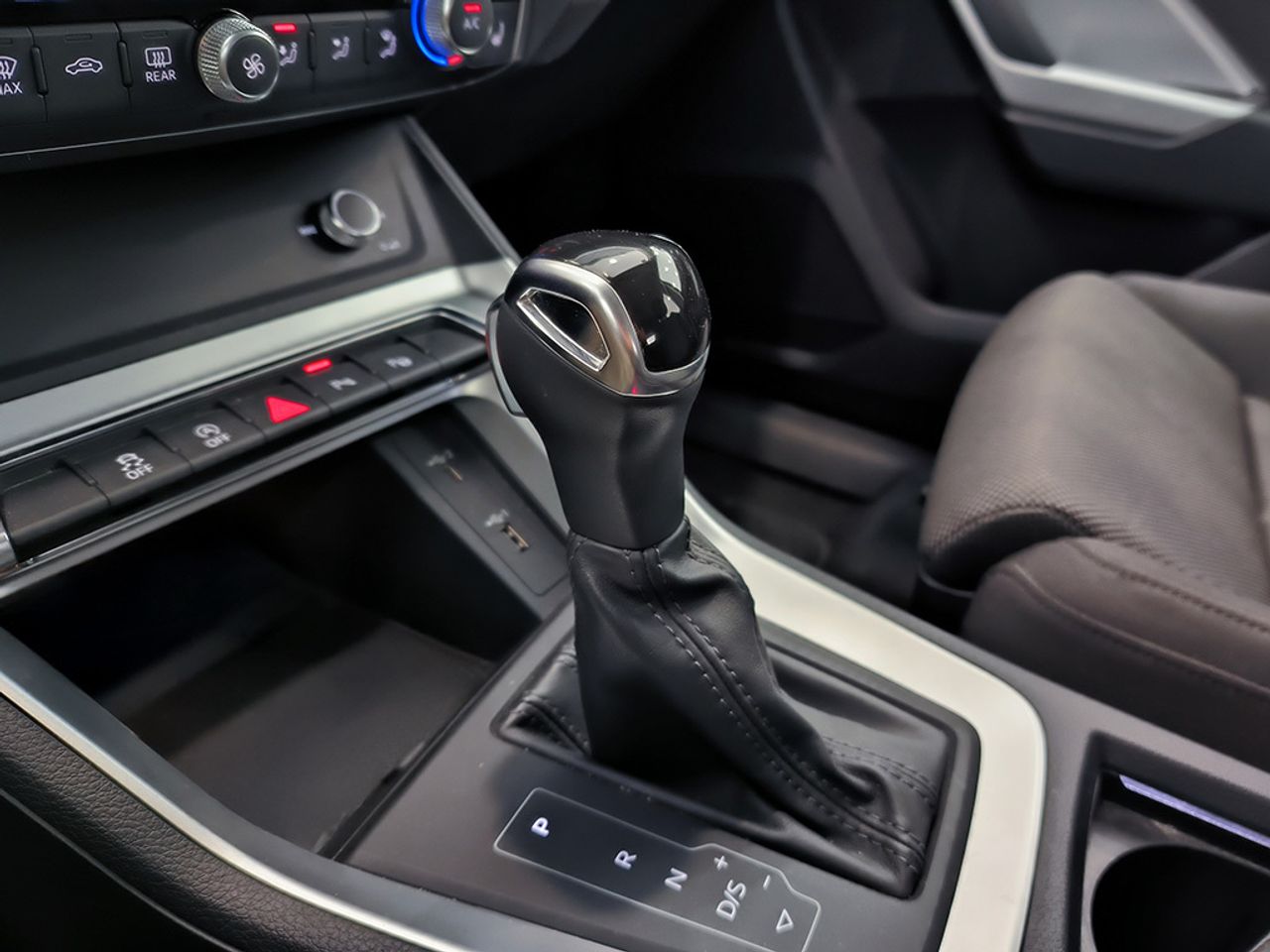 Audi Q3 35 Tfsi 150cv Stronic Advance - Foto 2