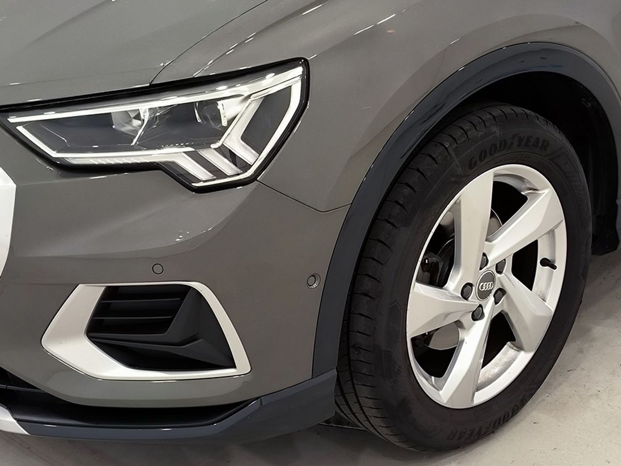Audi Q3 35 Tfsi 150cv Stronic Advance - Foto 2