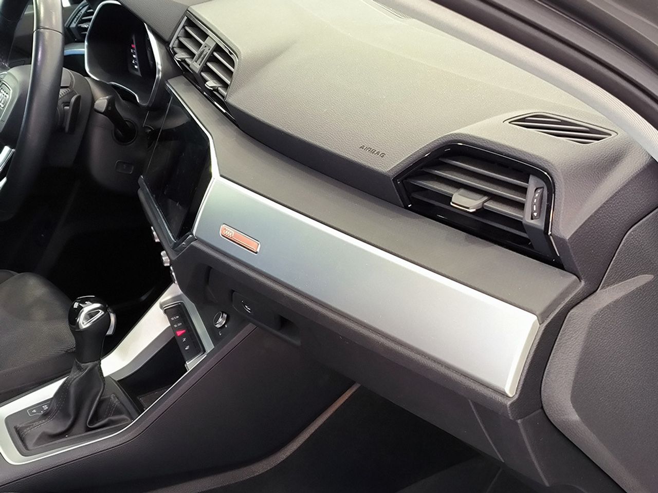 Audi Q3 35 Tfsi 150cv Stronic Advance - Foto 2