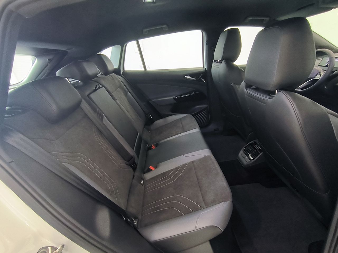 Volkswagen Id.4 Pro Black 210kw (286cv) 77kwh - Foto 2