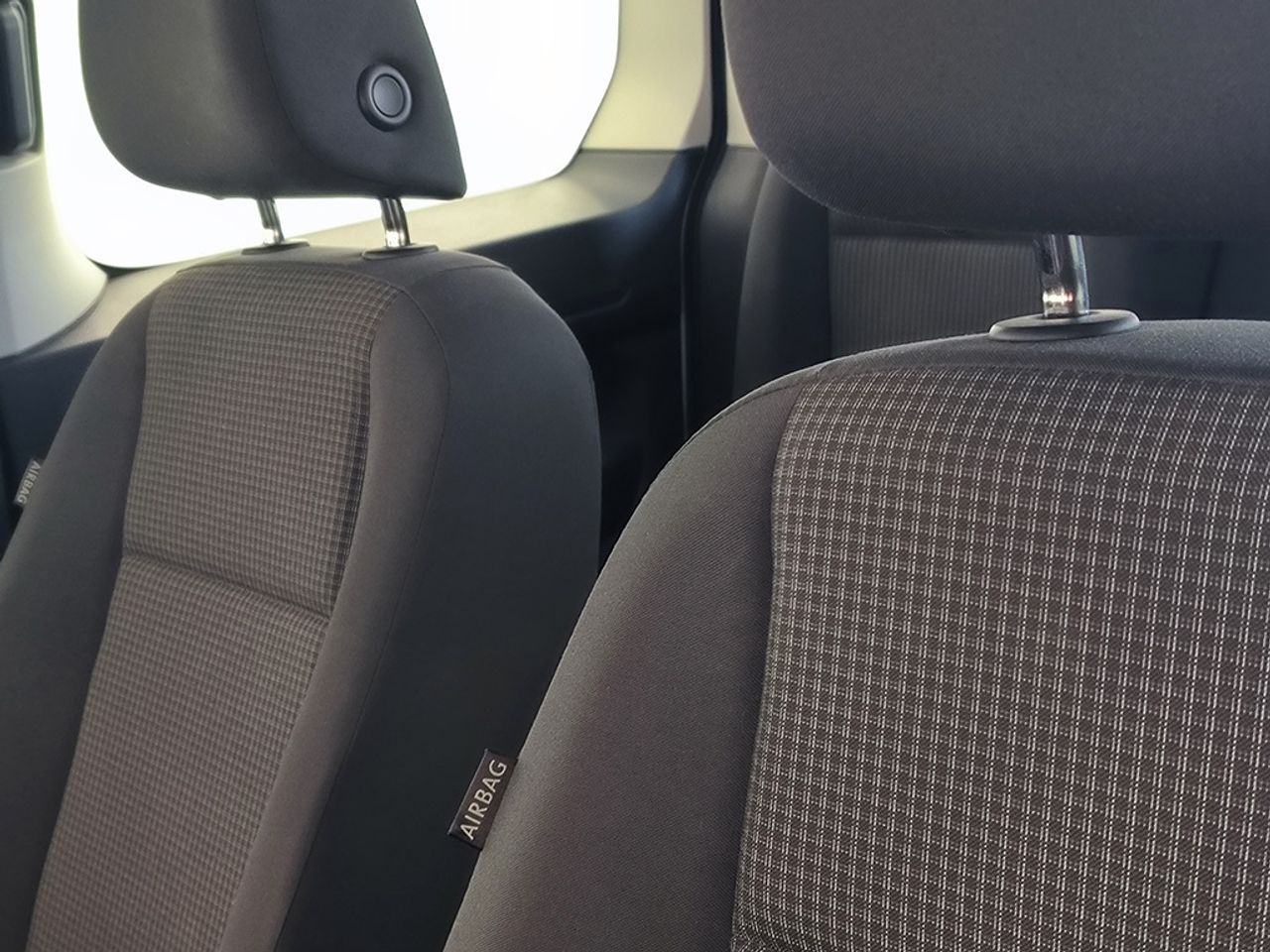 Volkswagen Caddy Kombi 2.0 Tdi 102 Cv - Foto 2
