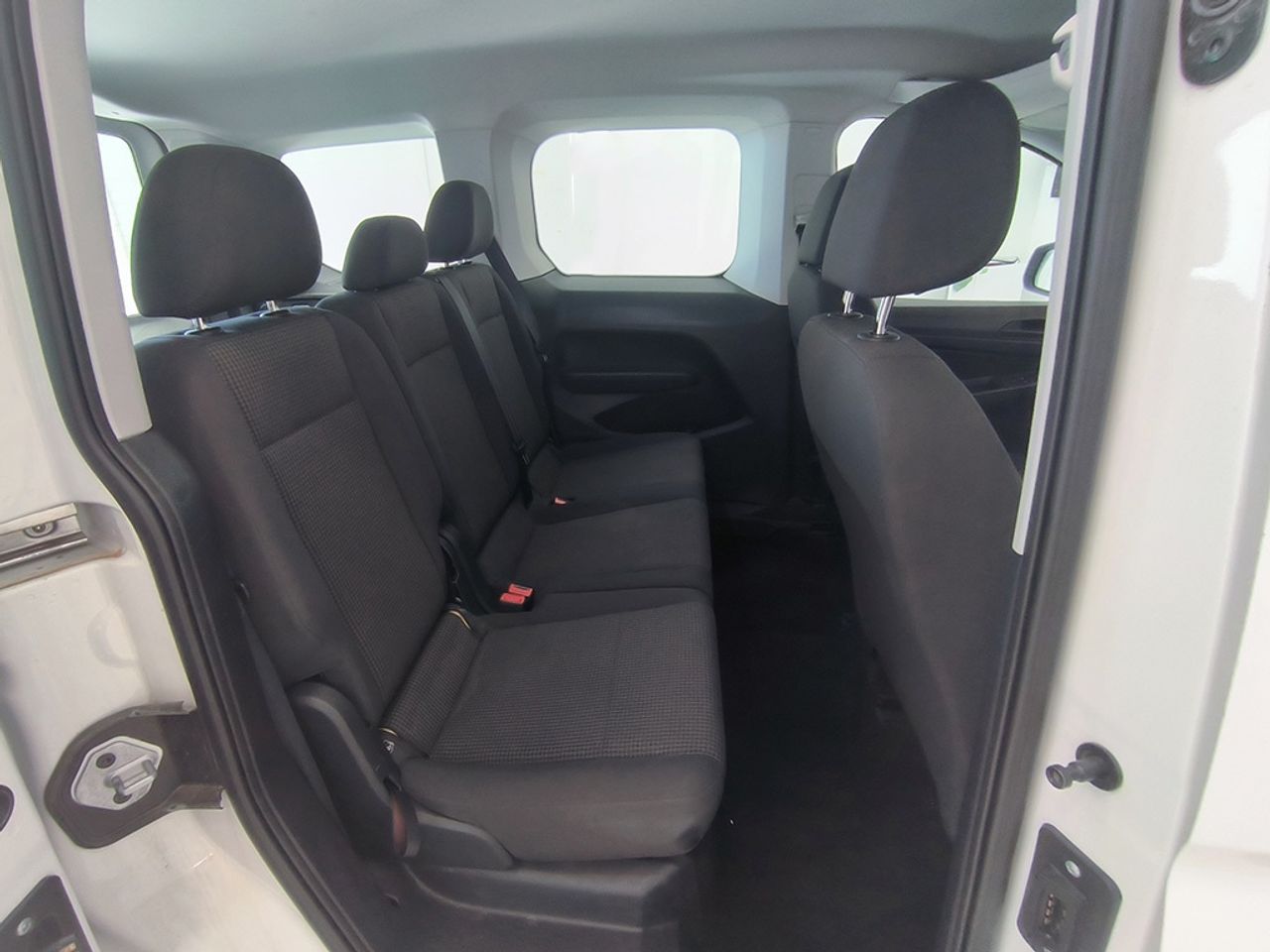 Volkswagen Caddy Kombi 2.0 Tdi 102 Cv - Foto 2