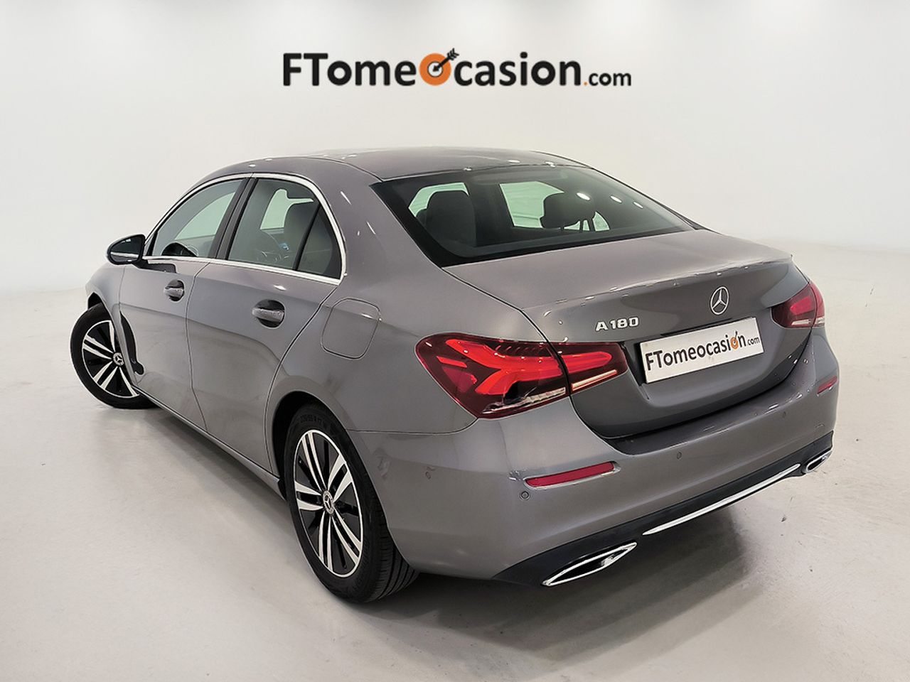 Mercedes Clase A 180 Sedan 136 Cv - Foto 2