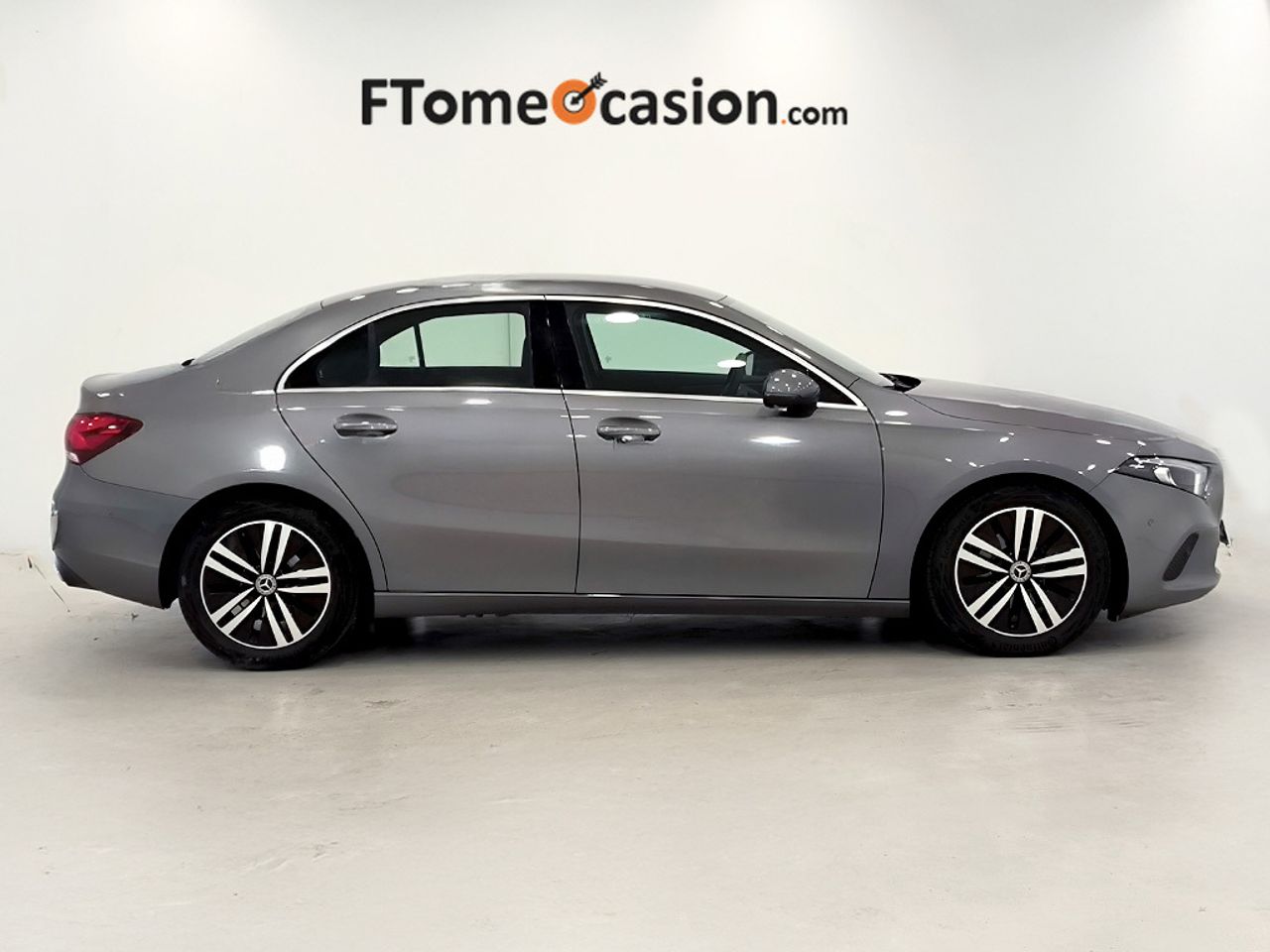 Mercedes Clase A 180 Sedan 136 Cv - Foto 2