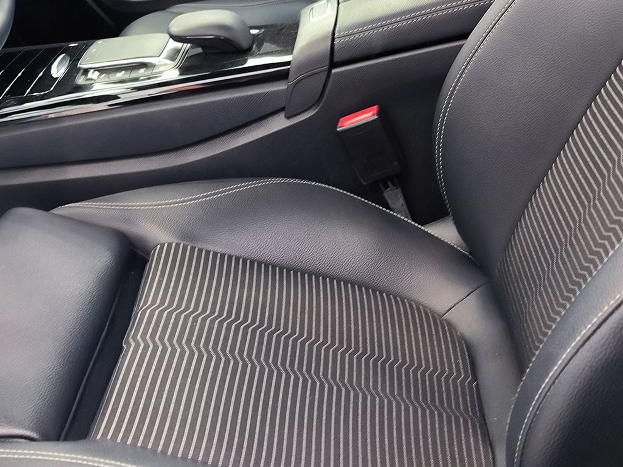 Mercedes Clase A 180 Sedan 136 Cv - Foto 2