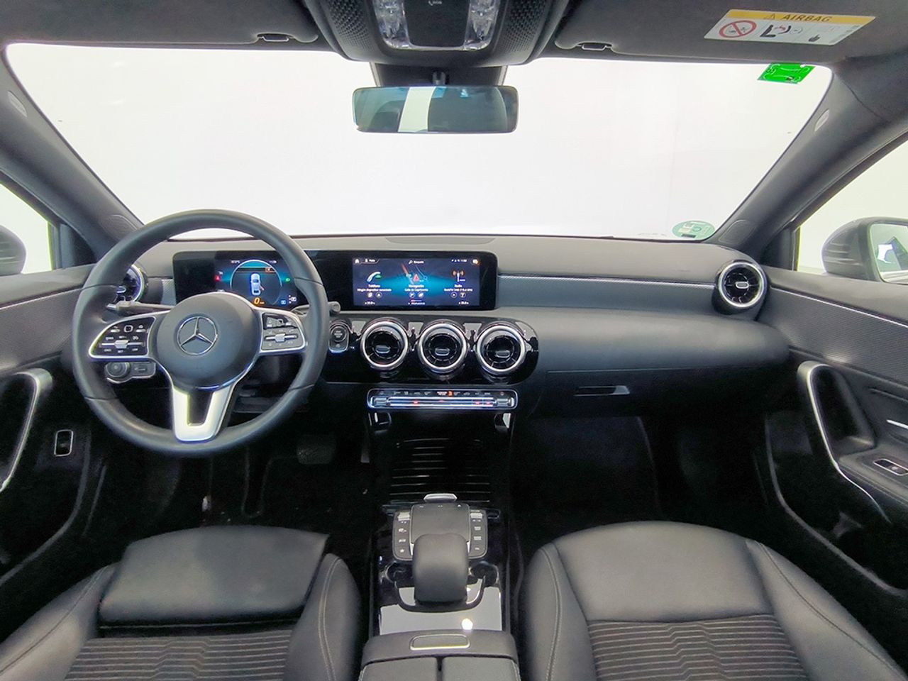 Mercedes Clase A 180 Sedan 136 Cv - Foto 2