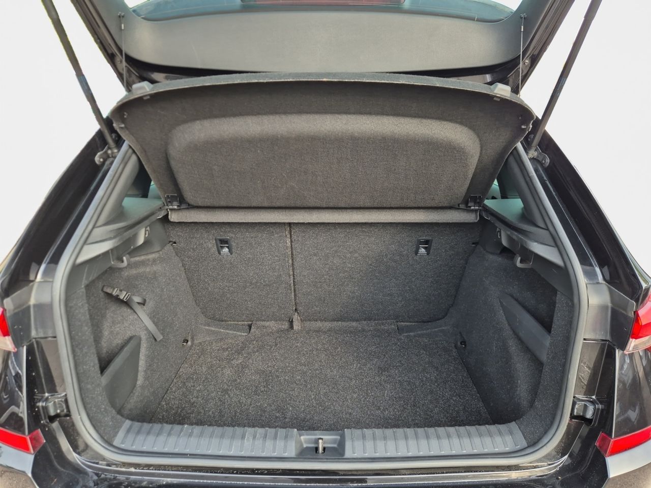 Skoda Kamiq 1.5 Tsi 150 Cv Sport - Foto 2