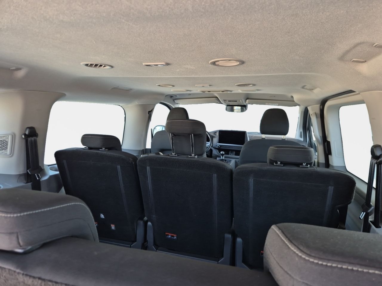Volkswagen Caravelle 2.0 Tdi 150 Cv 6 Vel. - Foto 2