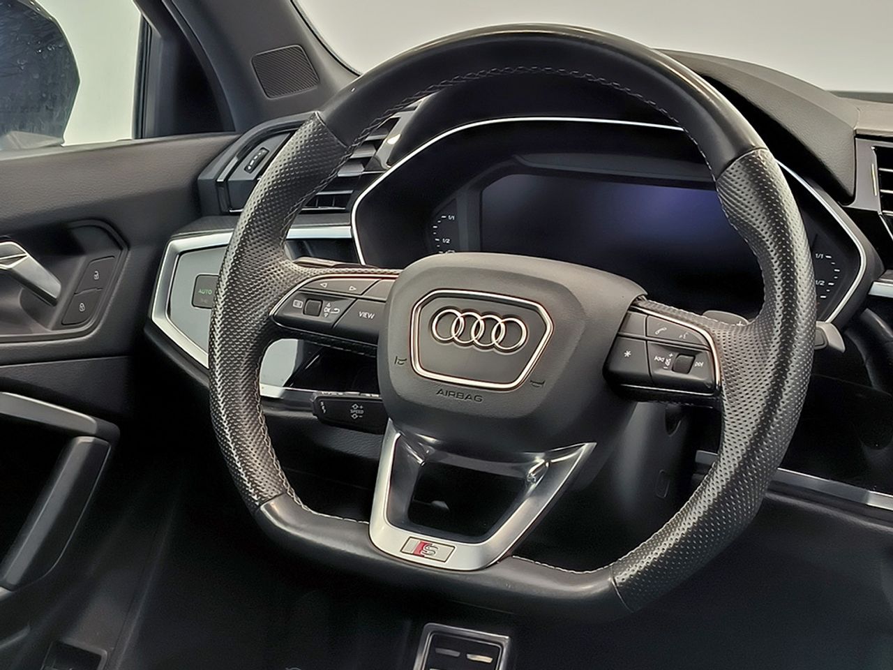 Audi Q3 45 Tfsi E 180kw S Tronic Black Line - Foto 2