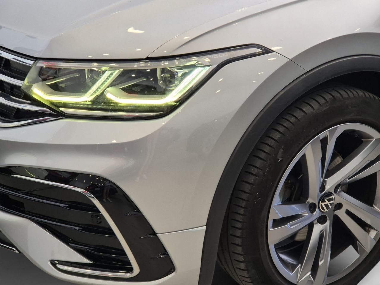 Volkswagen Tiguan 2.0 Tdi 150 Cv Dsg Rline - Foto 2