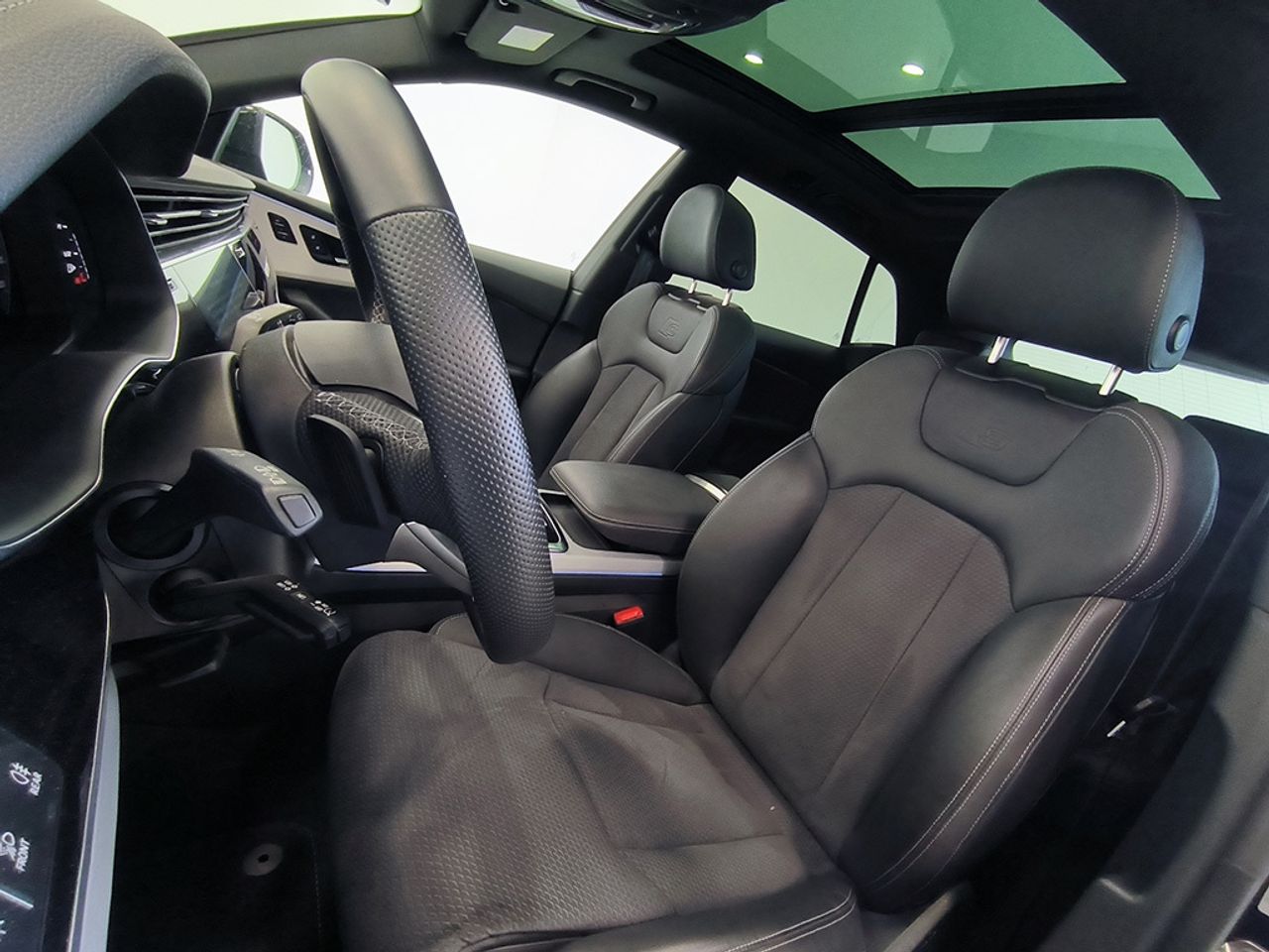 Audi Q8 55 Tfsie 394 Cv Q Tiptronic Black Line - Foto 2