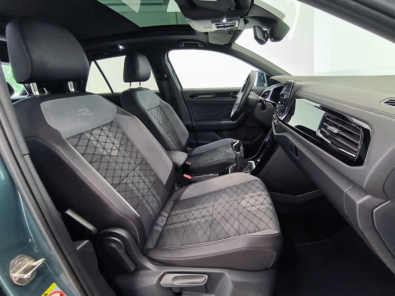 Volkswagen T-roc 1.5 Tsi 150 Cv R-line - Foto 2