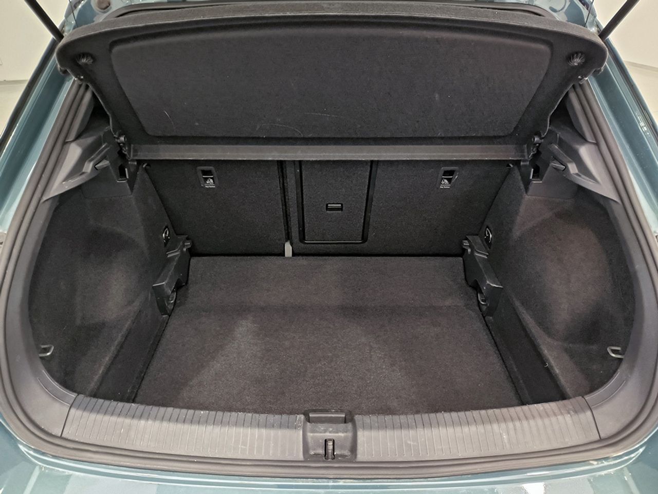 Volkswagen T-roc 1.5 Tsi 150 Cv R-line - Foto 2