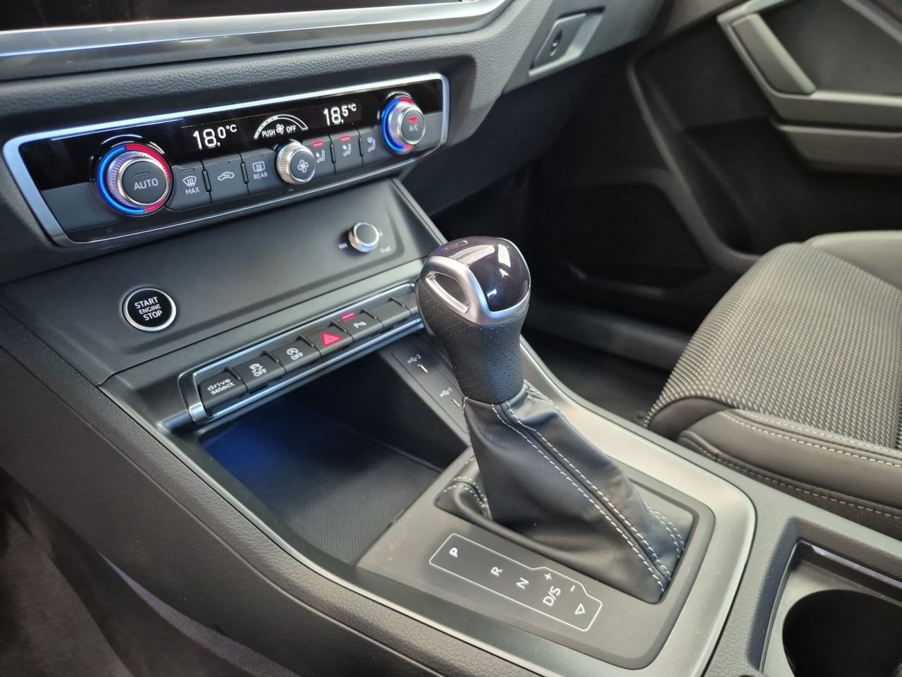 Audi Q3 35 Tfsi 150 Cv Stronic Sline - Foto 2