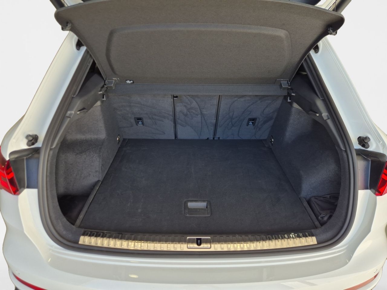 Audi Q3 35 Tfsi 150 Cv Stronic Sline - Foto 2