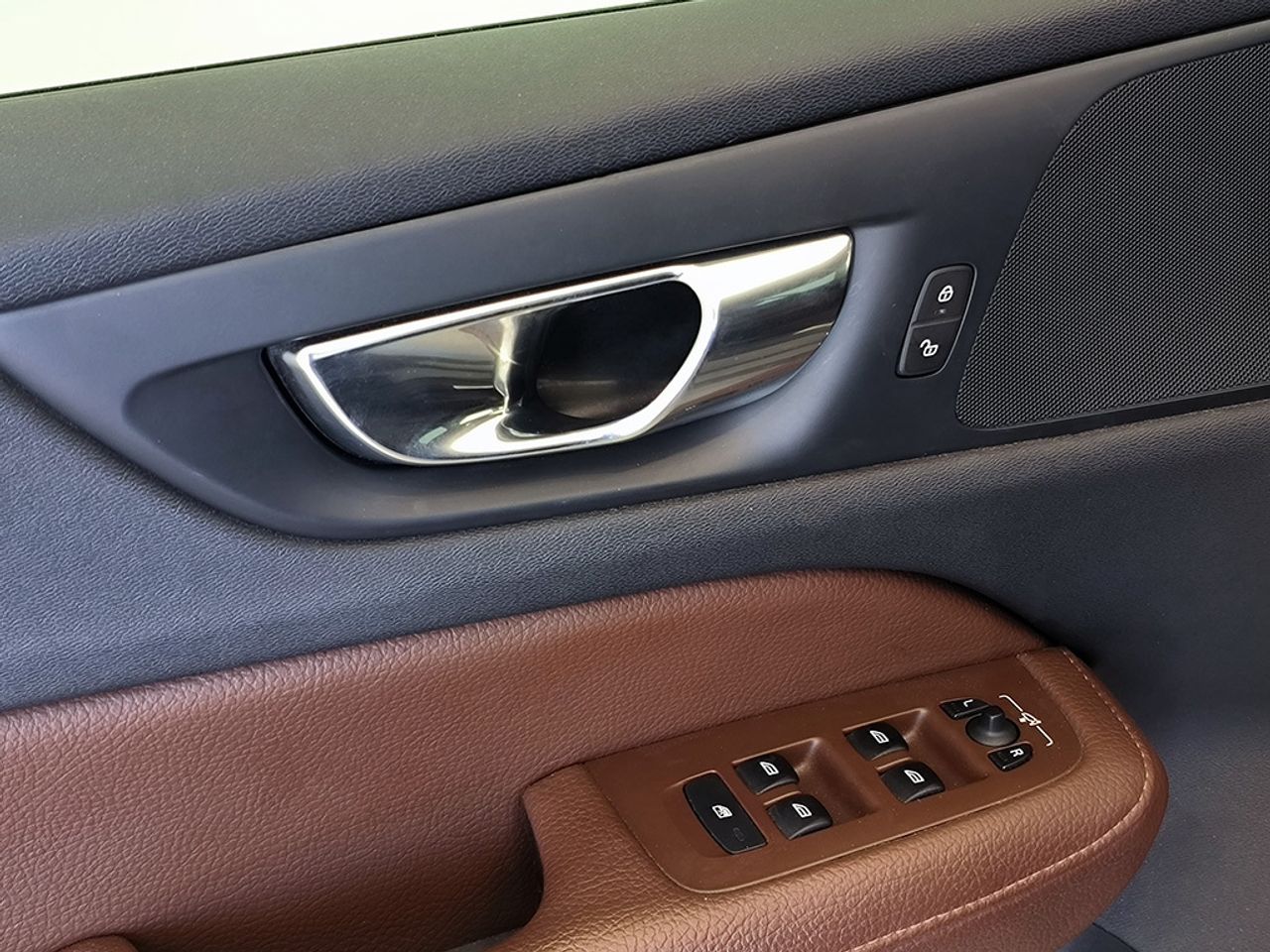 Volvo V60 20 D4 Inscription 190cv - Foto 2
