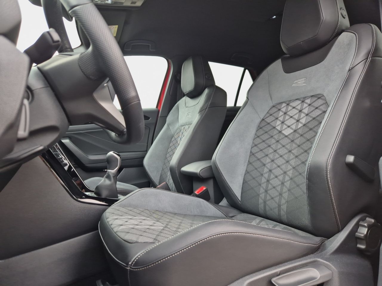 Volkswagen T-roc 1.0 Tsi 115 Cv R-line - Foto 2