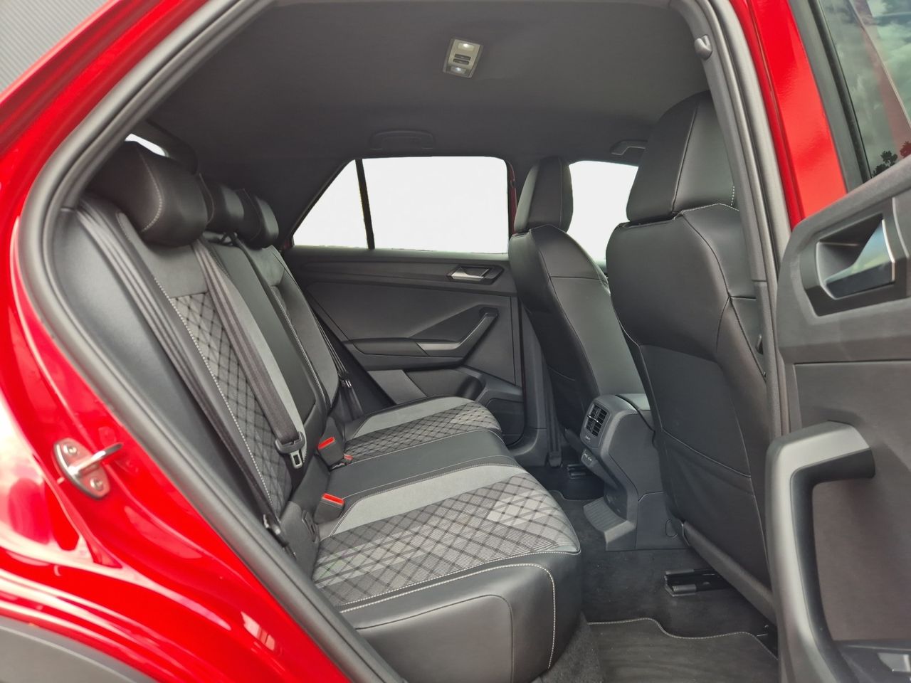 Volkswagen T-roc 1.0 Tsi 115 Cv R-line - Foto 2