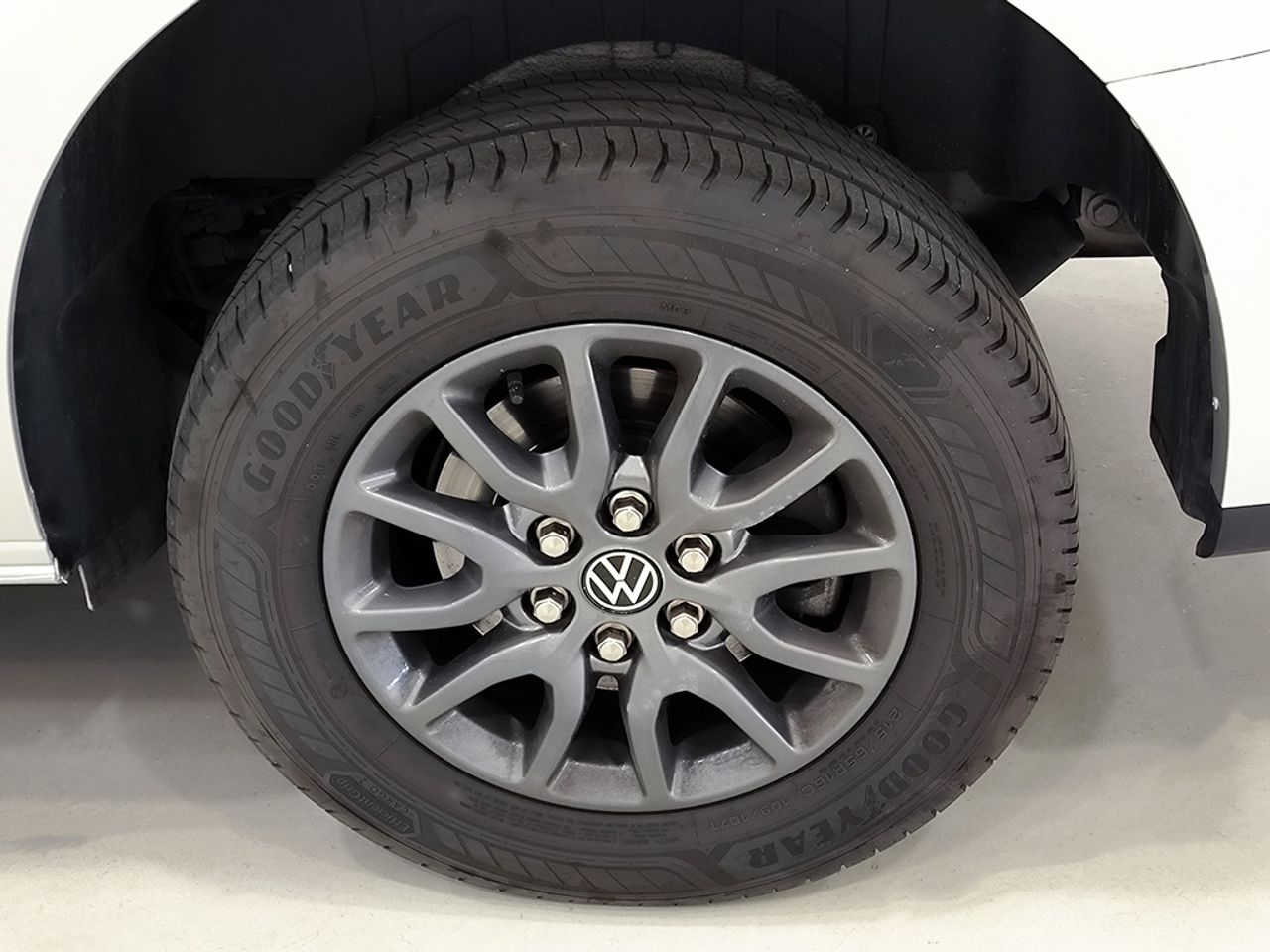 Volkswagen Caravelle B.corta 2.0 Tdi 150 Cv Dsg - Foto 2