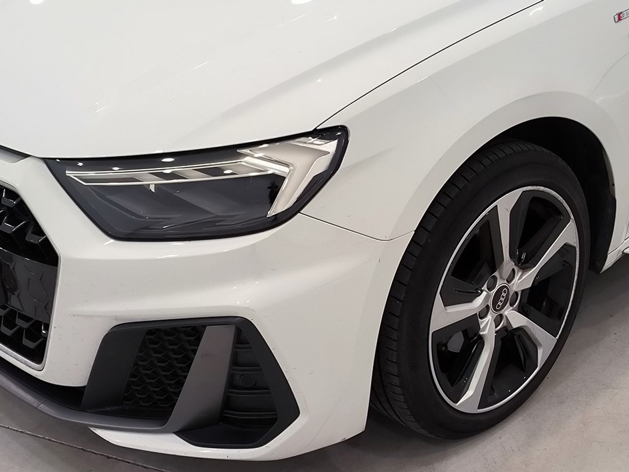 Audi A1 Sb 30 Tfsi 110 Cv Adrenalin - Foto 2