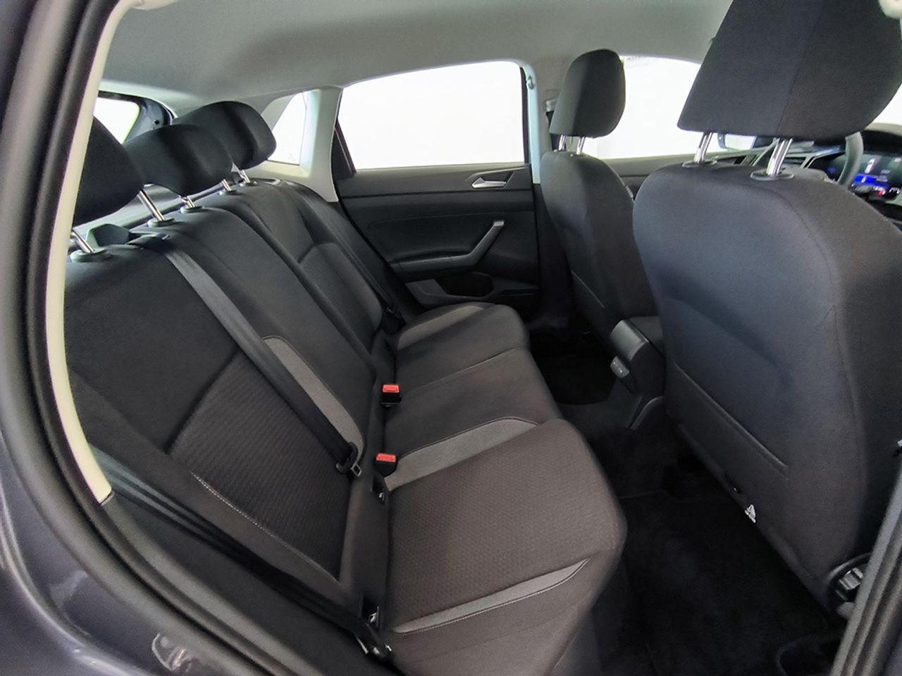 Volkswagen Polo 1.0 Tsi 95 Cv Mas - Foto 2